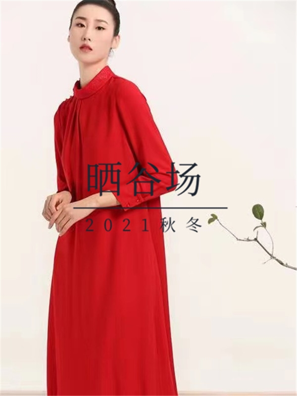 國(guó)風(fēng)古韻【曬谷場(chǎng)】2021秋冬折扣女裝批發(fā)